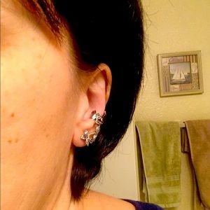 🍂 leafy shape earrings, beautiful and rare